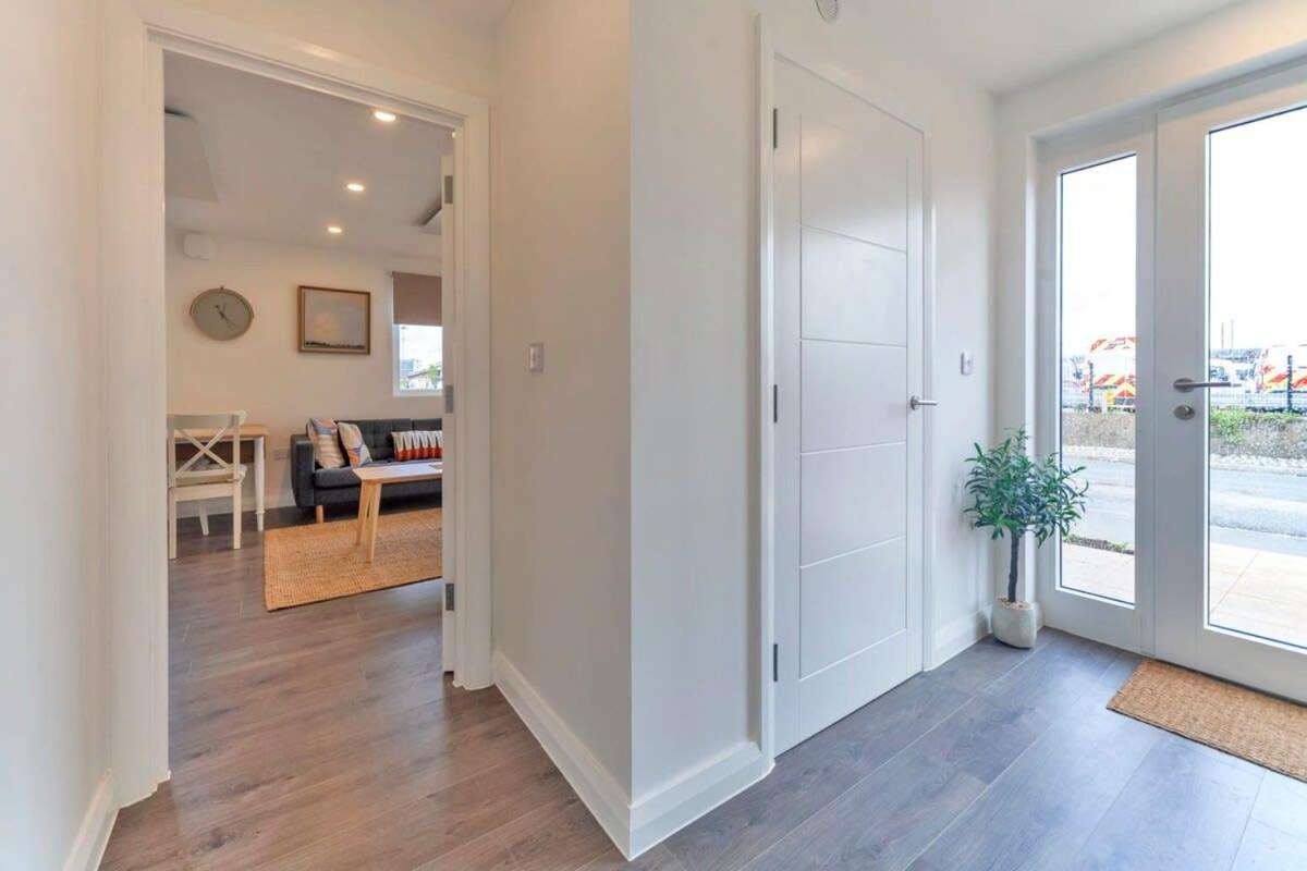 Contemporary 1 Bedroom Apartment In Ashford Ashford  Ngoại thất bức ảnh